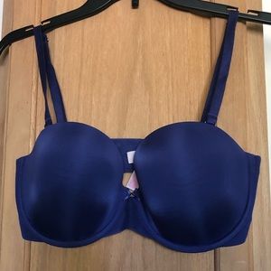 Victoria’s Secret lightly lined convertible bra